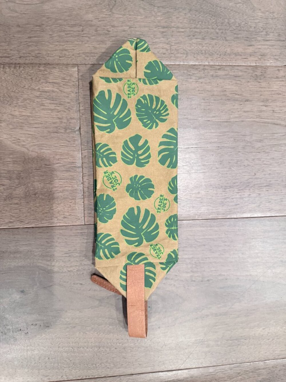 NWOT Trader Joe's Monstera Leaf Pouch Dopp Kit Toiletry Bag - Picture 2 of 6